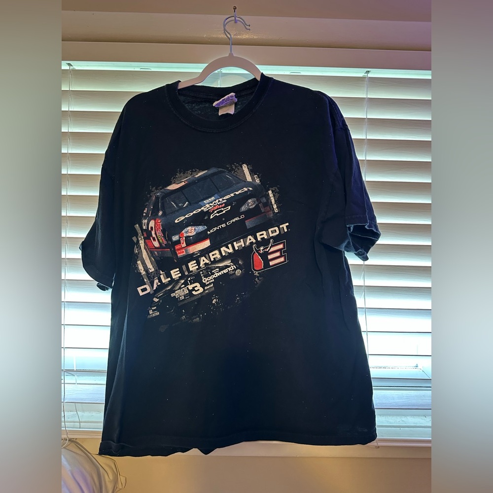 Vintage NASCAR - Dale Earnhardt - Goodwrench #3 T Shirt - XL